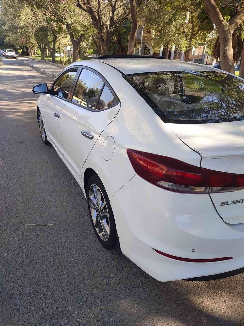 سلام عليكم رمضان كريم صيام مقبول النترا خليجي موديل 2019 مكفولة سوبر من الصبغ والتبديل بيه باردات موضحات بالفيديو وكلشي واضح بالتصوير السياره فول مواصفات عدا البصمه ماشيه 165 محرك كير بلادي رقم اربيل بسم شركه سنويه منتهيه تريد وكاله تريد تحويل مكان سياره كربلاء المقدسة سعره 145 ورقه وهذا رقمي ***********
