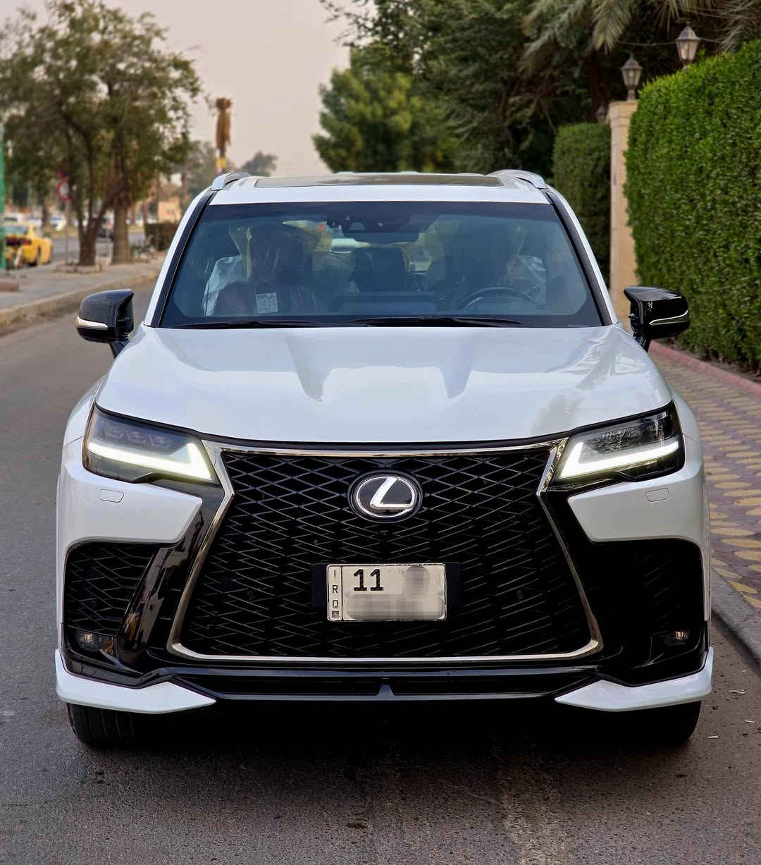 للبيع او مراوس 
لكزز 2023 بلاتينيوم بريم
فول مواصفات للاخير  رقم بغداد 
٢٥ سماعه ٧ راكب داخل احمر دشبول شاشتين 
كشنات كهرباء و حار بارد داتشو ابواب شفط 
معروف مواصفات البلاتينيوم اعلاه مواصفات 
مغلفه PPF حمايه ماشيه 35 الف
السيارة بيها جاملغ امبدل بلادي و بنيد صبغ
السعر 95000 دولار للأستفسار ***********
