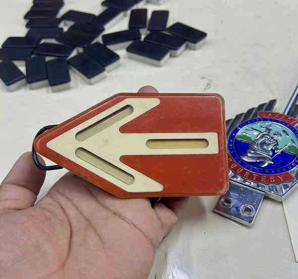 السلام عليكم البيع باج مجنح + تك سهم برتقالي فحص 💯
                                 مكاني حريه 
***********
