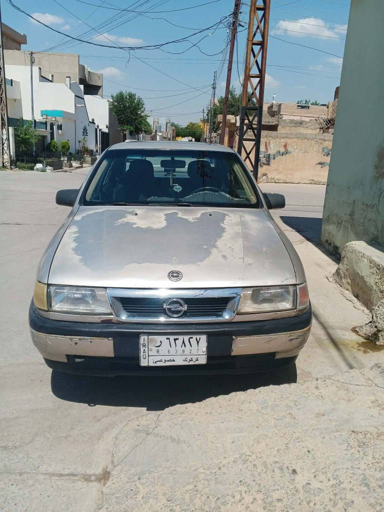 اوبل فكترا موديل 1990 محرك 20 كير عادي شرط كير محرك رقم كركوك مشروع وطني دفتر بنزين موجود .. تايراته جديد تاخم صدر بشرط كهربياته كلهه شغاله دواخلهه نضيفه سقف سلايت Abs قفل مركزي 
مكانه سياره كركوك 
سعره 33
*********** كركوك, العراق
