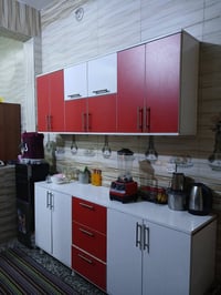 كاونتر كامل ٣ قطع خشب ارقى نوعيه بالسوك  نظيف حيل بدون اي كسر او ضرر ق...