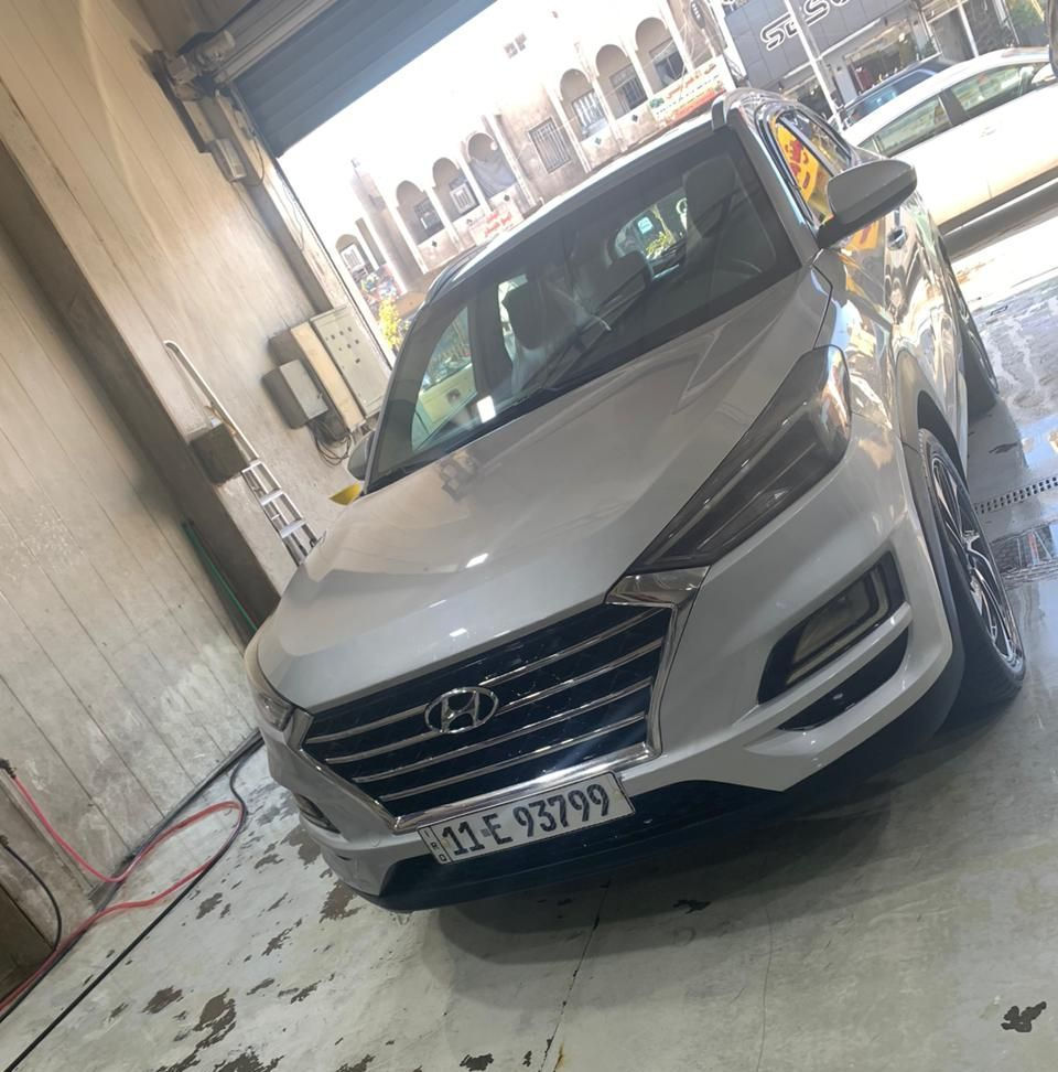 السلام عليكم للبيع توسان أمريكية 2021حادث قطعه فقط البنيد لا ارباك ولا شاصي ولا لغد والسونار منشور فول ما عدا الفتحه السعر 170. ورقه  ***********
