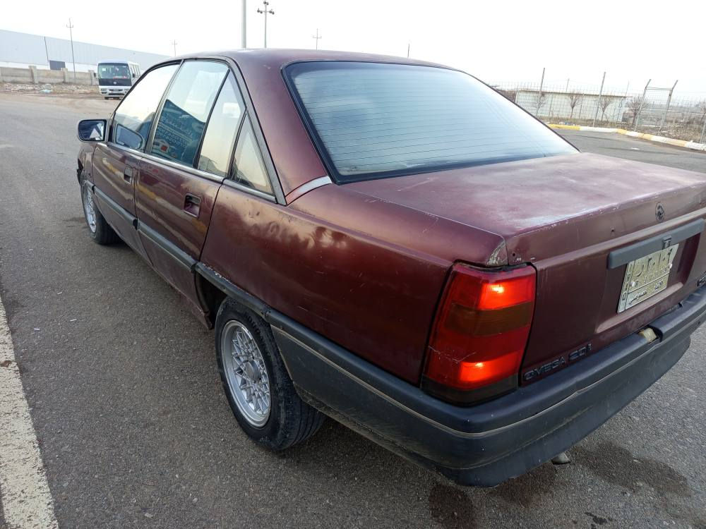 بە ناوی خوای  گە ره و  مهرە بان 

ئۆپڵ  ئۆمیگا  مۆدێل  92  سڵایت

سە نە و ی  ئە سڵی  وە کالە بە شە رتی ئە وە لیت

مە کینە  20  گێڕو مە کینە وکارە بای بە شە رتی 10فیتەر

گە رمی و برێک و  سڵایت و  هە موگێانی ئیشە کات

لێدراوی هیچ  پێوە نییە  خایس و ڕزی و ی نییە

ناوی  لە دە رە وە  جوانترە  ماڵی  دۆستە 

بای   14  گە ڵا و  مە عامە لە یە  *********** سلێمانی
