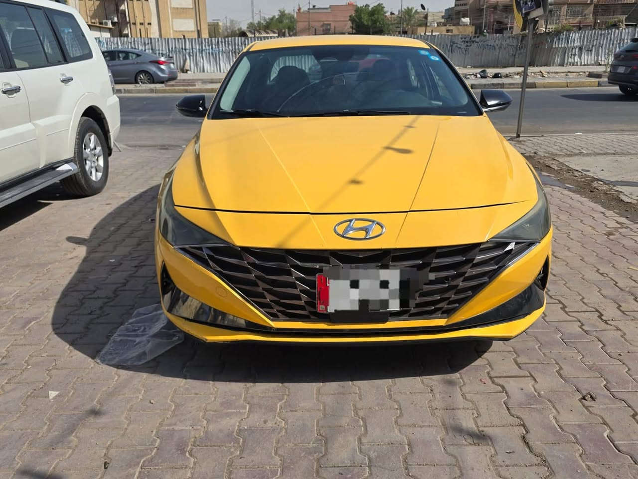 هونداي الانترا 2023  مواصفات
نص فول بصمه ابواب بصمه صندوق 
رادار جانبي امامي 
حادثها جاملغ تبديل وباب معمر رقم الشاصي موجود بالمنشور مع سونار ماشيه 61 الف 
مكان الشعب  السعر 143 وبيها مجال  مصفره هيئه وغرامات رقمها بغداد
رقم الاتصال ***********
