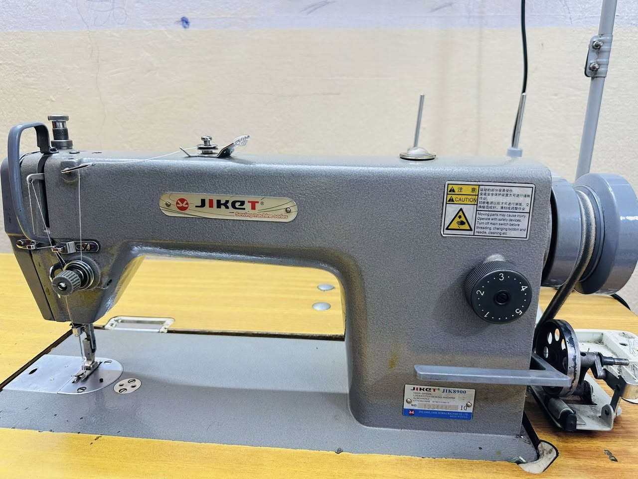 مكينة خياطة جاكيت نظيفة جداً
ماطور جديد تحكم كامل 
السعر 250 الف بيها مجال بسيط 
مكاني بغداد مدينة الصدر


**إذا كنت صاحب هذا الإعلان وتريد حذفه لأي سبب، رجاءا أرسل رسالة إلى الدعم الفني**