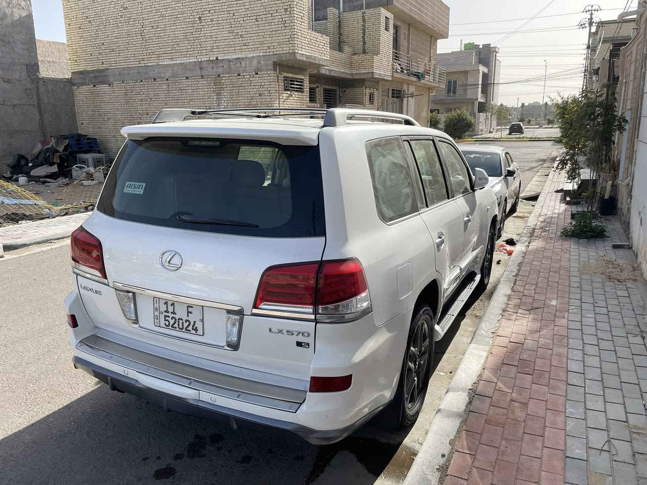 سلام عليكم لكزز موديل 2009
مكفوله كفاله عامه من عده جاملغ صبغ اثر تخريب فقط 
رقم بغداد إنكليزي بسمي 
بريم اصل فول موصفات 1/1 داخل بيجي
مرايات شفط 
كشنات كهرباء وتدفئه وتبريد 
شاشه كامره دواره 
جكات تصعد تنزل 
 5 بصمات
حساس خلفي وأمامي  
تخم تاير جديد 
ماشيه 260 حقيقي 
السعر 307وبيه مجال
سياره جديده بوضع وكاله 
مكان سياره كربلاء مقدسه
الاستفسار ***********
