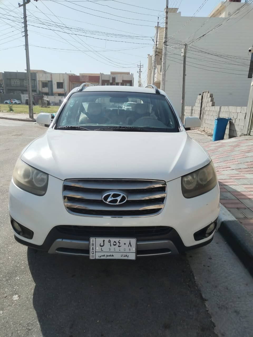 هونداي سنتافيا 2012 الشركه العامه للسيارات
فور ويل

سبعه راكب

رقم بغداد الدولي بسمي 

مكينة وكير على وضع الشركة

مكاني بغداد شارع فلسطين 

السعر 158 وبيها مجال بسيط

للاتصال ***********
