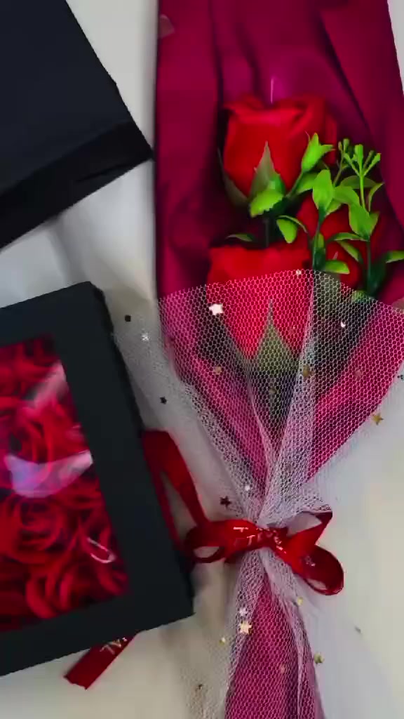 🎁بوكس هدية عيد الحب🎁
بوكس هدية رجالية فاخرة لعيد الحب ♥️🎁يتكون البوكس  من بوكس ساعة رولكس+ بوكيه ورد صناعي و كارت معايدة 💌🎁🎈

كل عام وأنتَ روحي كل عام وأنتَ اقرب بشر الية كل سنة وأحنه سوه ياروحي....احبك 💌♥️

💐 اجمل بوكيه ورد🌸💋بوكيه ورد صناعي 💐😉بالحقيقة بعد اجمل

🎁ساعة ماركة رولكس الفخمة🎁
مواصفات الساعة
✅ماكنة اصلية
✅مقاومة للماء 
✅مقامة للخدش
✅لون ثابت
✅ علبة محكمة
✅طلاء ثابت , ضد الخدش
مع بوكس نازك داخلة ورود مع كارت معايدة تكتبون بي التهنئة الي تعجبكم♥️💋
#للحجز الاستفسار راسلونا خاص


**إذا كنت صاحب هذا الإعلان وتريد حذفه لأي سبب، رجاءا أرسل رسالة إلى الدعم الفني**