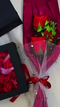 بوكس عيد الحب • ساعة رولكس • بوكيه ورد صناعي