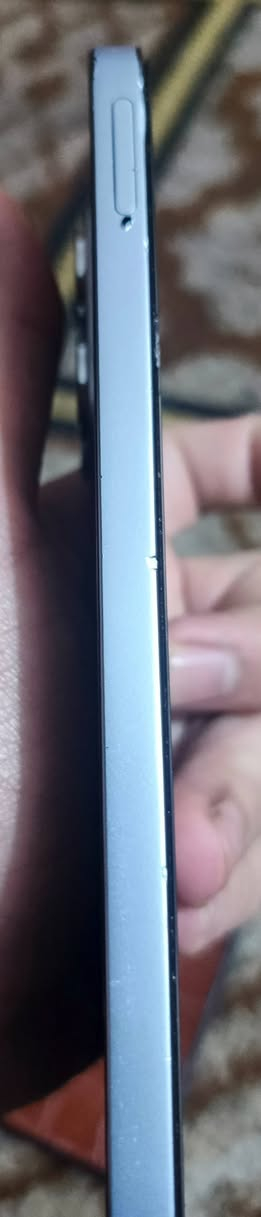 السلام عليكم عندي جهاز هونرx8b للبيع نضيف بدون ملحقات ذاكره 512 ويريد يراسلني على هذا رقم***********
