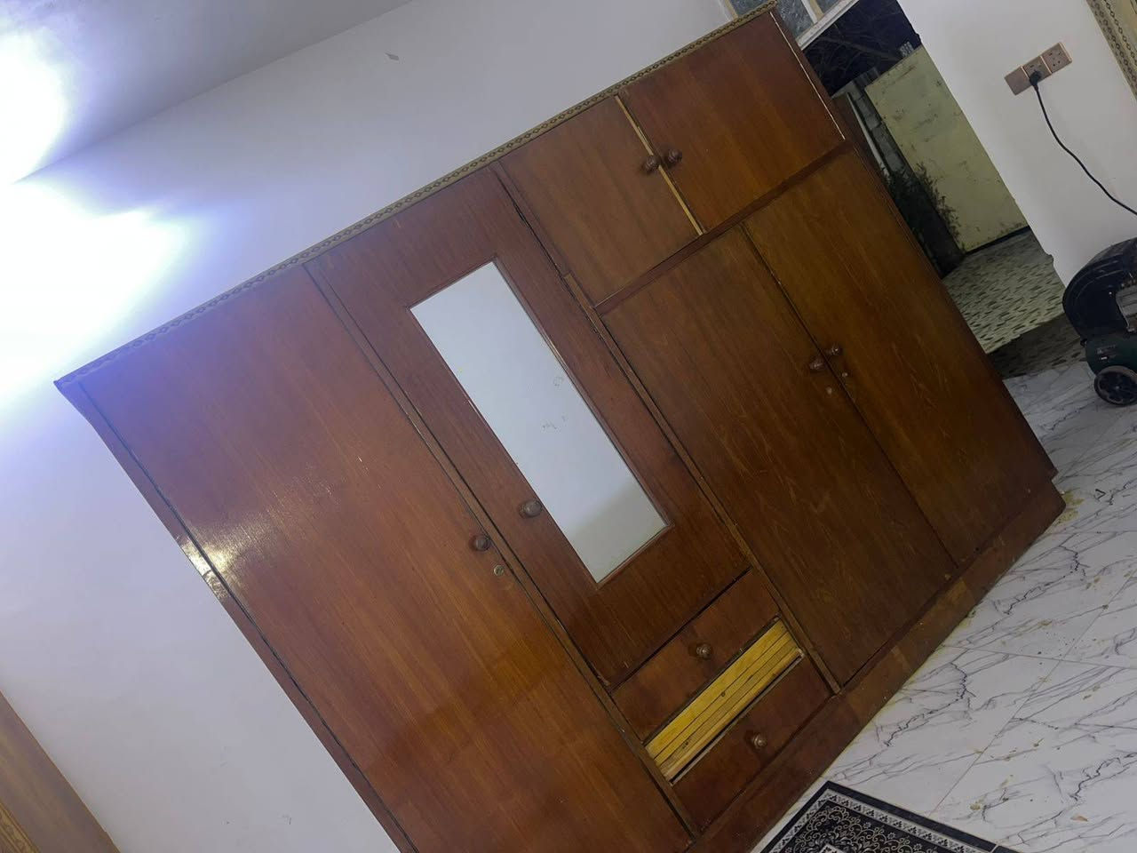 كنتور 4باب ملحق شرط صاج احطاطه صاج داخل خارج شرط انطيك احطاطه ثقيل جدا 
سعره 200بي مجال بسيط 
توصيل متوفر بكروه 
مكاني ديالئ خالص عرب شوكه


**إذا كنت صاحب هذا الإعلان وتريد حذفه لأي سبب، رجاءا أرسل رسالة إلى الدعم الفني**