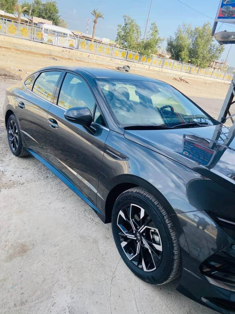 سوناتا  2025 للبيع 180$ سعر بلاش مقارنة بخواتها 
دخول جديد مدفوع كمرك حرة تترقم جميع المحافظات 
منفيست باسمي اني مستوردها وابصملك باي مرور يعجبك
✅ ايرباك بردة وكشن فقط طاك 
✅ عداد المسافة 3الف مايل 
✅ الموديل 2025
✅اللون فيلي
✅مقعد سائق كهرباء 
✅ مقاعد امامية تدفئة 
✅ شاشة كبيرة متصلة كار بلي وابل كار 
✅ رادار امامي و خلفي 
✅ شاحن مبايل واير لس 
✅ تبريد امامي لمس 
✅ بصمة تشغيل وابواب 
✅ تشغيل عن بعد 
✅ هاند بريك كهرباء بصمة 
✅ نظام اتو هولد 
✅نظام تزحلق ونزول مرتفعات 
✅محرك بانزين 4 سلندر 2500CC
✅ ستيرن هزاز للتحذير 
✅ كامرة خلفية دوارة 
✅ افكيشن ونظام ملاحة وخرائط 
✅ اضوية زينون و لد نهاري 
✅ درايف مود 4 أنظمة قيادة
✅ نقطة عمياء بالمرايات 
✅  توقف ذاتي لمنع الاصطدام 
✅ صندوق خلفي كهرباء 
✅ أرضيات كاملة و جك وسبير وعدة وكتلوكات
✅ تخم تايرات بلادي حجم 19 انج 
✅ تحكم ستيرن وتحديد مسار ومثبت سرعة 
✅سيارة جديدة وجاهزة ولا إشارة عطل مشتعل بيها 
***********
***********
