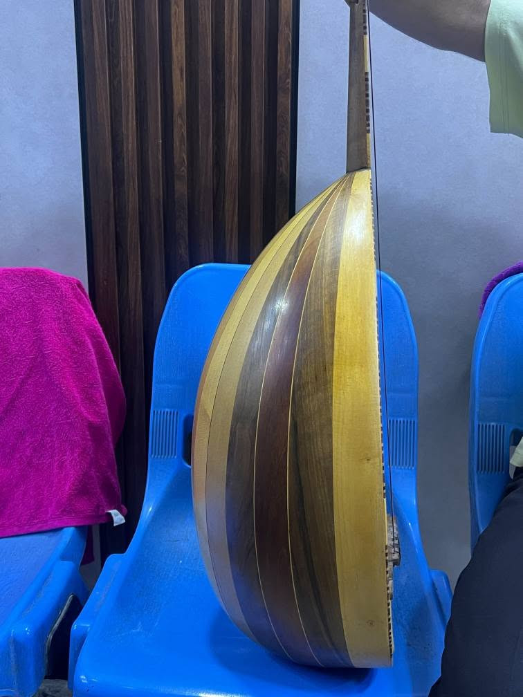 السلام عليكم ورحمة الله وبركاته

عود عراقي بغدادي
للبيع
سعره 350 الف وبي مجال بسيط

الفن يباع عندما تسود الحاجة.

للتواصل خاص + *********** فقط واتساب. بغداد, العراق

