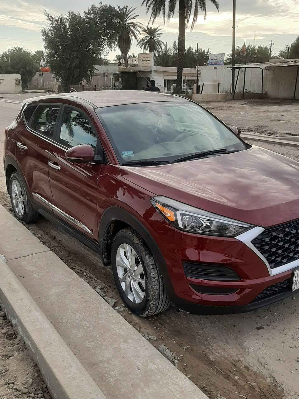 🔴// اللهم صلي على محمد وال محمد \\🔴
🔴.توکسان هاترك AWD 4×4 موديل 2020 .

🔴.وارد امريكي لون ماروني محرك 2400 GDI للفئات العليا ماشية 45 الف ميل.

🔴.مواصفات ال HITRICK معروف جدا اعتماديه بيهه كير ذكي ونضام مساعده نزول المنحدرات او وضع رياضي. 

🔴. السيارة تدعم الكار بلي وال ابل اندروید منفذ شحن usb + منفذين 18vit ومنفذ مخصص للجنطة.

🔴. رادار أمامي وحساس إنذار اصطدام مسافه ٤٠ متر.

🔴.والسيارة فول تحكمات ستيرن جهتين نضام تحديد المسار وانذار عند الخروج عن المسار المري جهتين كهربائي اوتو هولد هاند بريك بصمة .

🔴.تبريد قطعتين خير من الله تدفئة تبريد بكرسي السائق والراكب وأريل نفكيشن كامره خلفيه دواره وهواي مواصفات 

ضربتة باب سايق مرجع سستم وشبر خلف السايق وجاملغ جهة السايق مبدل حادثهة طعجات موضح بصور .

السيارة ماشاء الله مناقصهة شي ومال بيت مداريهة من كلشي السعر 175 $ والشراي يتدلل مكان السيارة بغداد العامرية للاستفسار واتساب وعلى الرصيد هم متواجد :

***********
