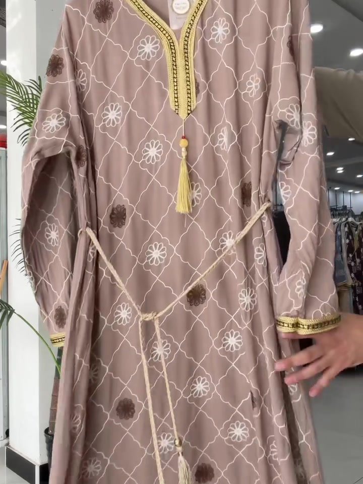 اللهم صلِّ على محمد وآل محمد 🌺
دراعه كشمير نسائي تطريز مغربي 
2XL. 3XL. 4XL 5XL. القياسات 
القالب راهي والقطعه كلوش
السعر. 15
@إشارة


**إذا كنت صاحب هذا الإعلان وتريد حذفه لأي سبب، رجاءا أرسل رسالة إلى الدعم الفني**
