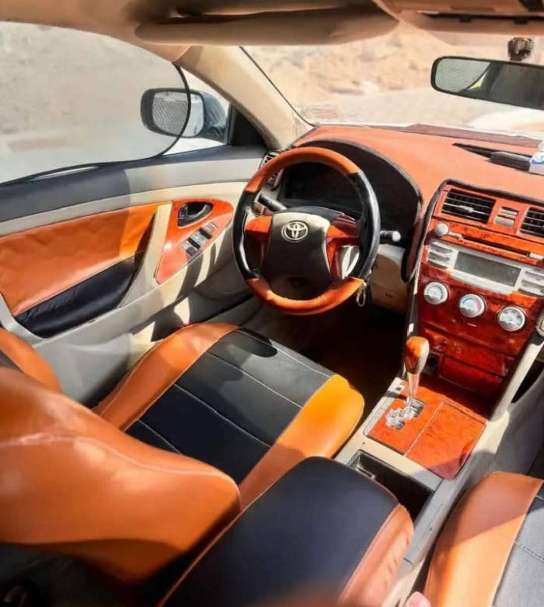 كامري 2007 للبيع سياره خليجي مبدله فقط بنيد وابيض نفس اللون السياره مبدله كير ومكينه جديد قبل شهر سياره هادئه السعر 90 وبي مجال العنوان البصره الاستفسار الاتصال على الرقم ***********
