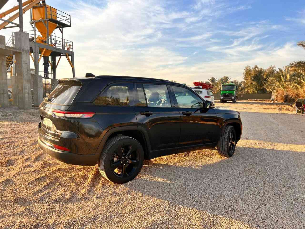 السلام عليكم
جيب كراند شيروكي
موديل 2023
5 راكب لمتدد
فول مواصفات عده الفتحه 
رقم بغداد بإسمي 
ماشيه 34
جميع الايرباكات سليمه عدا الكشن
كشنات جلد 
كشن كهرباء 
شاشه كبيره 
رادار 
مانع انزلاق
مانع توقف 
اشاير بالمري 
ايقاف تلقاءي 
مانع تصادم 
جنطه كهرباء
قطعتين تبريد 
حادث جاملغ وبنيد شواصي مكفوله
وتعديل بسيط باللغد والسونار 
وصور الحادث مرفقه بالمنشور
مكاني بابل الحله
***********
السعر 320 $ وبيه مجال بسيط
