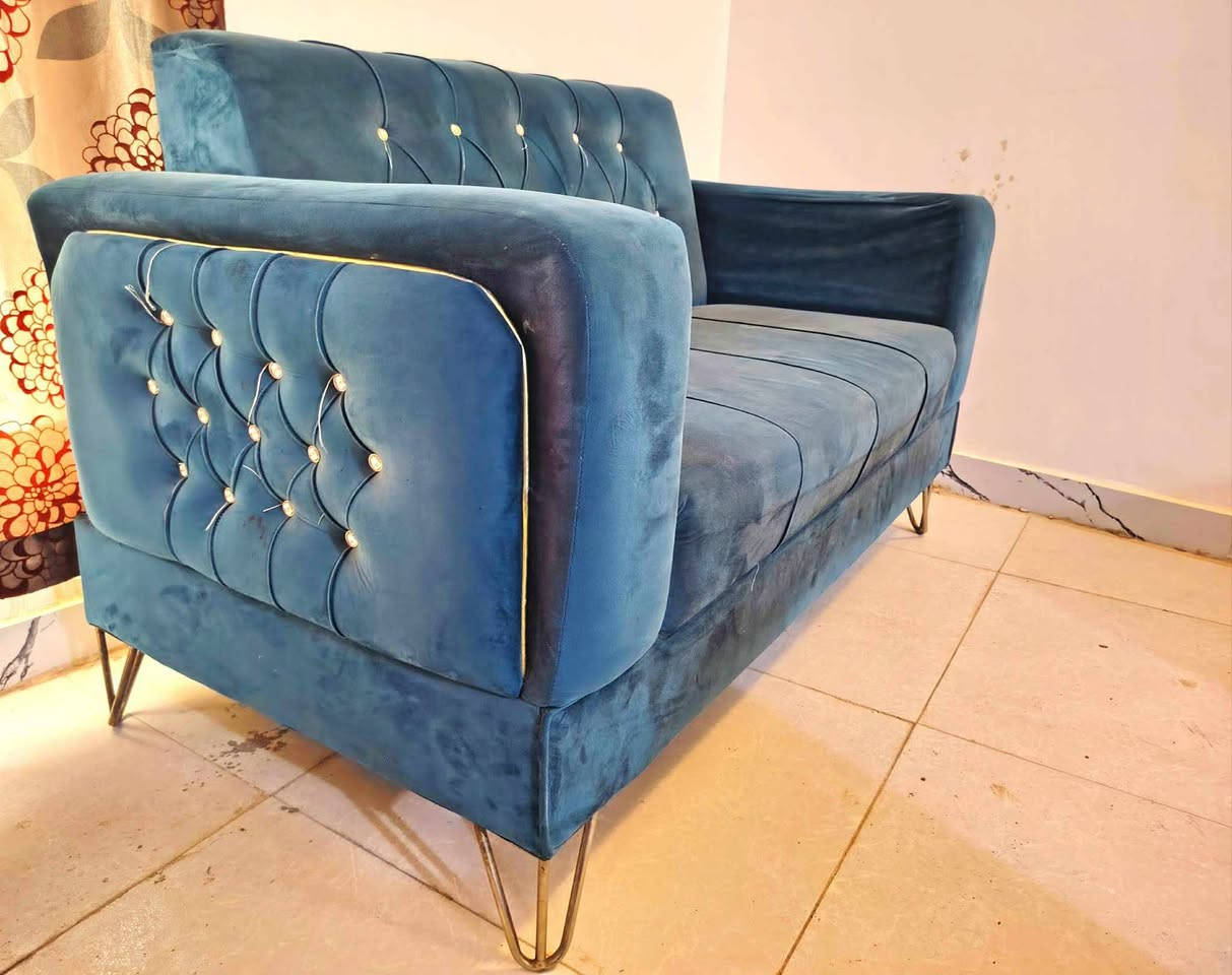 تخم عشر مقاعد تركي ثقيل جدا جدا.    اللون المرغوب فيروزي 🩵
خالي من اي ضرر ٤٥٠ وبي مجال


**إذا كنت صاحب هذا الإعلان وتريد حذفه لأي سبب، رجاءا أرسل رسالة إلى الدعم الفني**