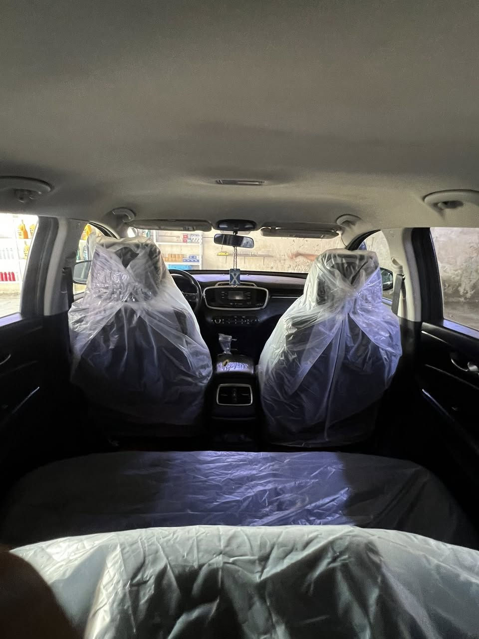 السلام عليكم

سورنتو 2016 وارد امريكي الضربه موجوده بالصور (بنيد وجاملغ)

4سلندر 5راكب 

تبريد قطعتين وخير من الله 

مكينه مفتوحه مچفته صارله 8اشهر لا تبخير ولا تنقص ولا دك توانز  

سياره بأسمي موجوده بالناصريه مركز

السعر 135 وبيها مجال قليل

***********
