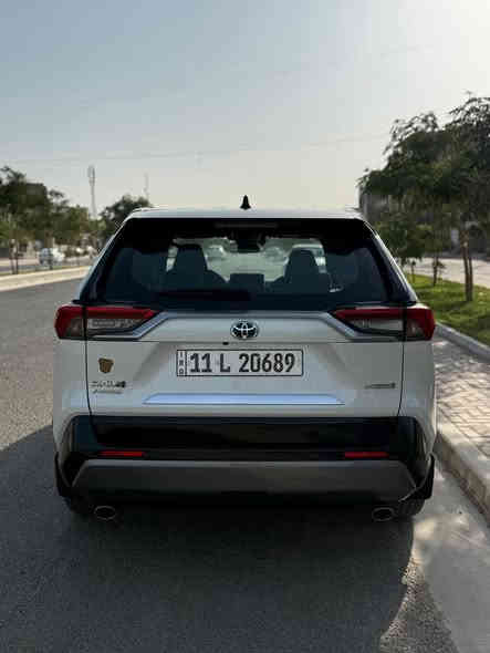 ‎السلام عليكم اخوتي راف فور ٢٠٢٣ هايبرد توكلر السياره فول عدا الفتحه وارد كندي حادها بنيد وجاملغ شويه منه ومصبوغات صور السونار منشور ماشيه ٧٠ الف كيلو السعر ٢١٥ ورقه وبيها مجال اتصل وتدلل ***********
