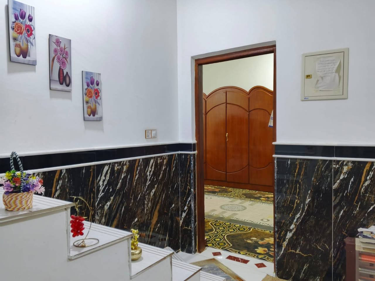 يوجد بيت للبيع طابو صرف ركن مساحه 150متر
 شارع 20 بنزلة الملعب البيت بناء درجة اولى البيت مطلوب اسكان الشراي يكدر يشتري ويسدد ويتحول القرض على المشتري البيت سعره 110 ومطلوب 40 يعني تدفع بس 70 والبقيه اقصاد استفسار اكثر اتصل على الرقم ***********
