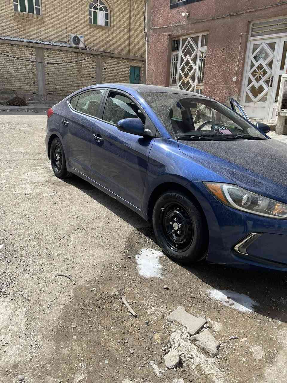 سلام عليكم النتراء 20017
وارد مريكي فول السياره مكفوله بس 
حادثه باب  ونفسه راجع 
مكان بغداد شعلةسعر ١٣٠
***********
