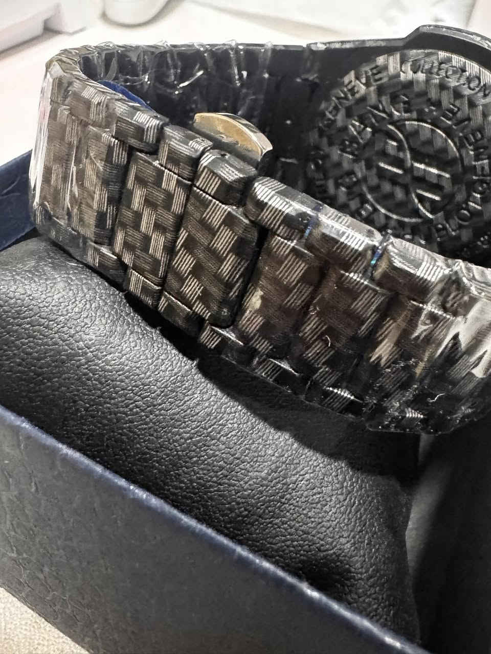 هوبلوت ورن ثقيل مينا برونزي
السعر 30،000 والتوصيل مجاني
للطلب على الخاص او على الواتساب
***********
