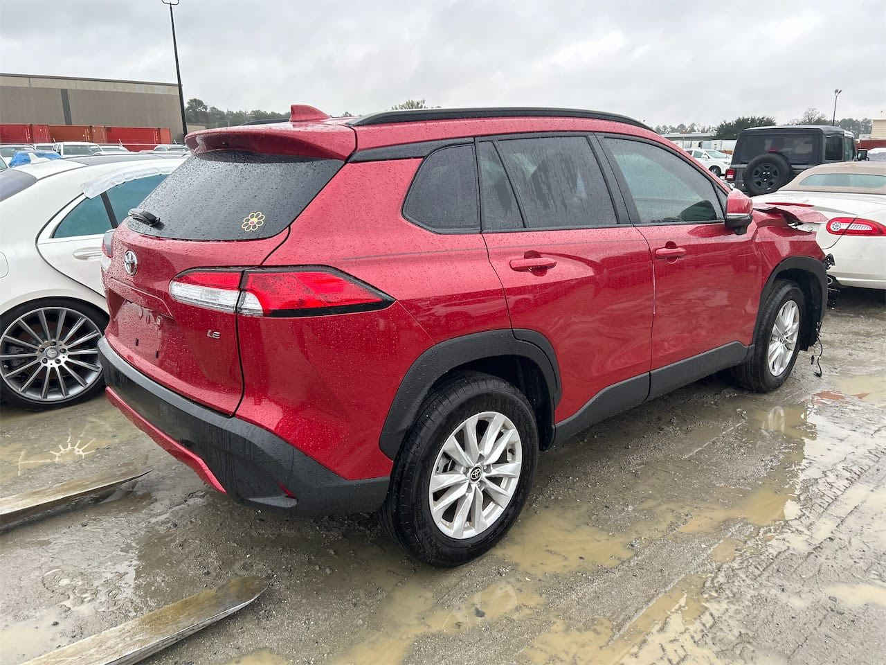 السلام عليكم
كورلا كروز 2022 بانزين 
مواصفات Le
رقم بغداد 
حادث موضوح بالصور 
طبعًا السيارة بدون إي قطعه تبديل كلشي راجع على وضعه
ماشيه 63 كيلومتر 
مكان السياره بابل المسيب
***********
