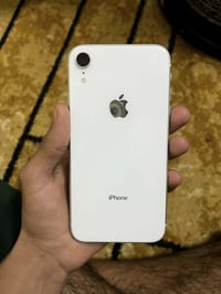 آيفون اكس ار • البطارية ١٠٠ • للبيع