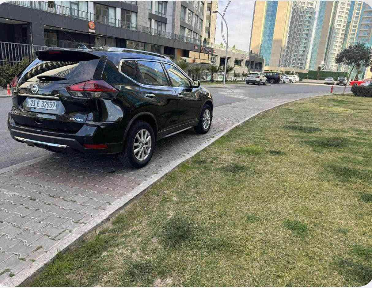نیسان ڕۆگ ٢٠٢٠
مواسەفات فوول بەس سلاید نیە
سبوغ تانیا بۆنیت و چاملغ بەبێ ناوگرتن
*********** Singapore
