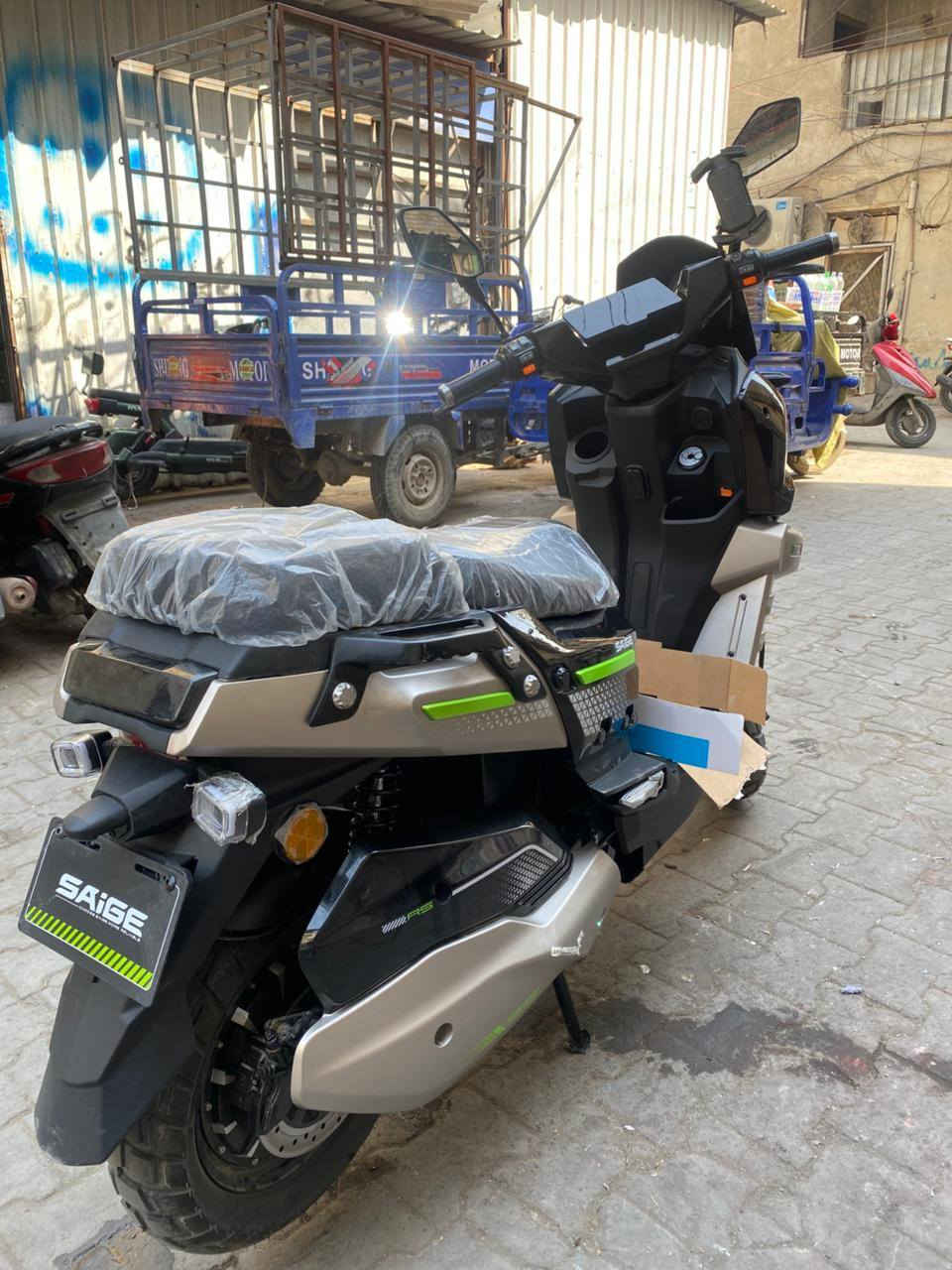 البيع بسبب ظرف  دراجه اباجي زيرو شركه سايج  جديده استخدام يوم واحد إلى يوم ونص فقط اخذتها من صدريه وصلها موحود بيها ضمان 4اشهر الى6 من كلشي   تأيرات جبلي بطاريات 6مسطره ملف3000-3500
بصمه دبل اشارة أشاير يمين يسار 
تمشيك 60 كيلو بها حدودو
سعر مليون و250  وبيها مجال بسيط اكرر مجال بسيط 
كان بغداد منطقة الأمين الثانيه


**إذا كنت صاحب هذا الإعلان وتريد حذفه لأي سبب، رجاءا أرسل رسالة إلى الدعم الفني**