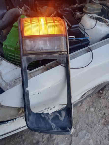 للبيع. سكنات  وعطر لايت ميسوبشي ١٩٨٨  ***********
