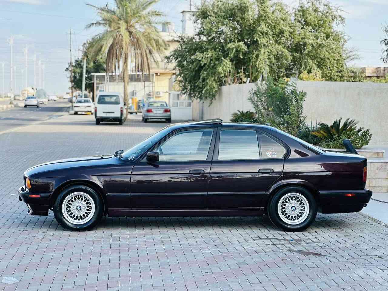 السلام عليكم للبيع بي ام موديل 1993 محرك مسكر شرط كير وتماتيك شرط صدر امامي خلفي جديد تخم تاير جديد صدر امامي خلفي جديد ويل خليها بلادي سلايت طكيتن تبريد ثلج 🧊 تدفئه نار 🔥 السياره بلاديه بدون صبغ رقم اربيل سنويه جديده هزه جديده كل بلادي سنتر لوك السعر 65 وبيه مجال يرهم مروس حسب القناعه مكاني تكريت ‭0771 423 6105‬
