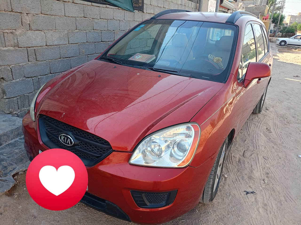 كيا راندو وارد امريكي 5 راكب 
موديل/ 2008
محرك 2700جاهزه وخير من الله 
تخم تاير جديد 
حداديه خير من الله 
رقم كربلاء الدولي بأسمي تحويل ثاني يوم 
بيع او مراوس 
سياره عائلية 
تبريد تدفئة قطعتين ثلج 
دواخل بيجي دوشمه  كشنات داخل جديده ارضيه جلد 
تحكم سرعه مري 
سياره بانزين ودهن  وين مايعجبك ترايك 
بيه صبغ البنيد اثر جراد 
والحادث باب الجنطة فقط وبيه شخوط ورصعات والباقي خير من الله شوفت عينك وتجي وتشوف بعينك وتفحص افظل الك واللي 
ملاحضه :
سونارهه موجود عندي من تخابرني ادزه الك واتساب 
السعر 120 بيه مجال قليل حك الجيه 
***********
العنوان كربلاء
