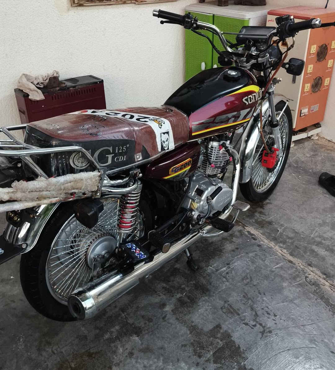 للمراوس بدون فرق بسيفان 2024 فقط
تايكر موديل 2024 دراجه نضيفه و حلوه اوراق موجود
كهربائيات كلهه شغاله ما ناقصهه اي شي بس الدشبول ميشتغل مكان ديالى شهربان جسر مهروت للاستفسار رقم *********** الخاص مغلق
