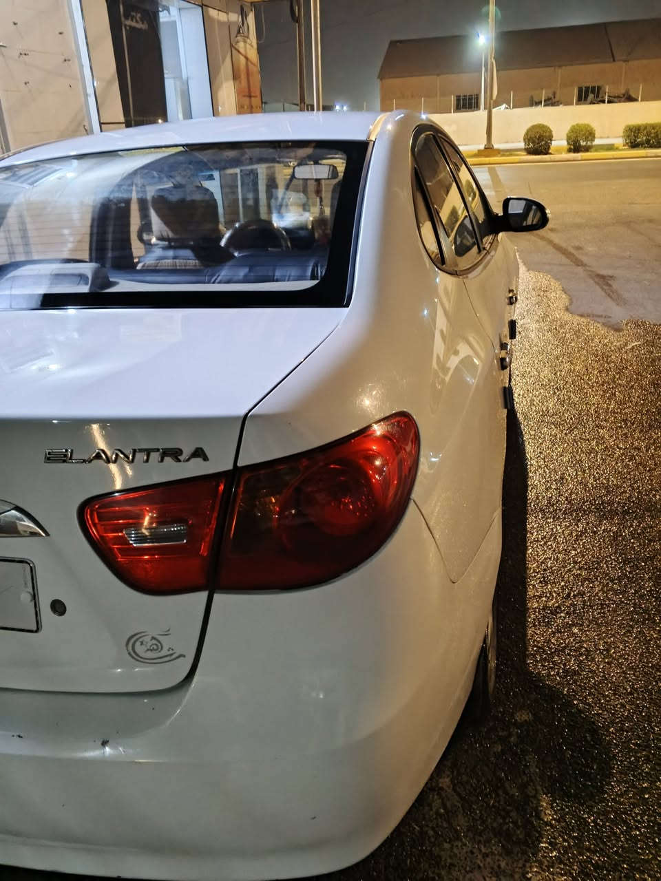 , سلام عليكم
النترا موديل 2011 للبيع 
رقم كربلاء بأسمي 
كفاله عده الدوسه محرك 1600
***********
