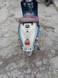 ماطور • مايشتغل • مستعجل