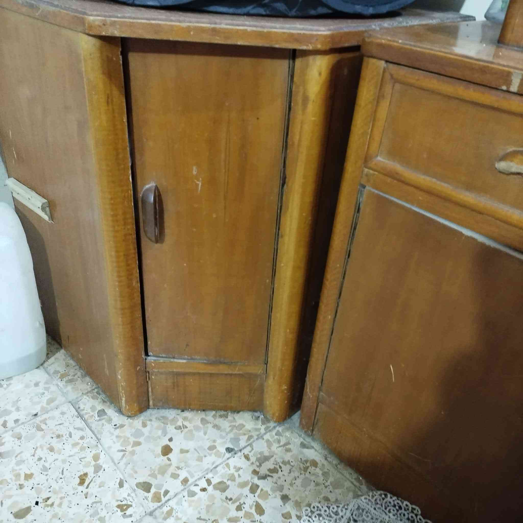 مكلفه بالنشر غرفه اخشاب ثقيله سعر500الاستفسار ***********
