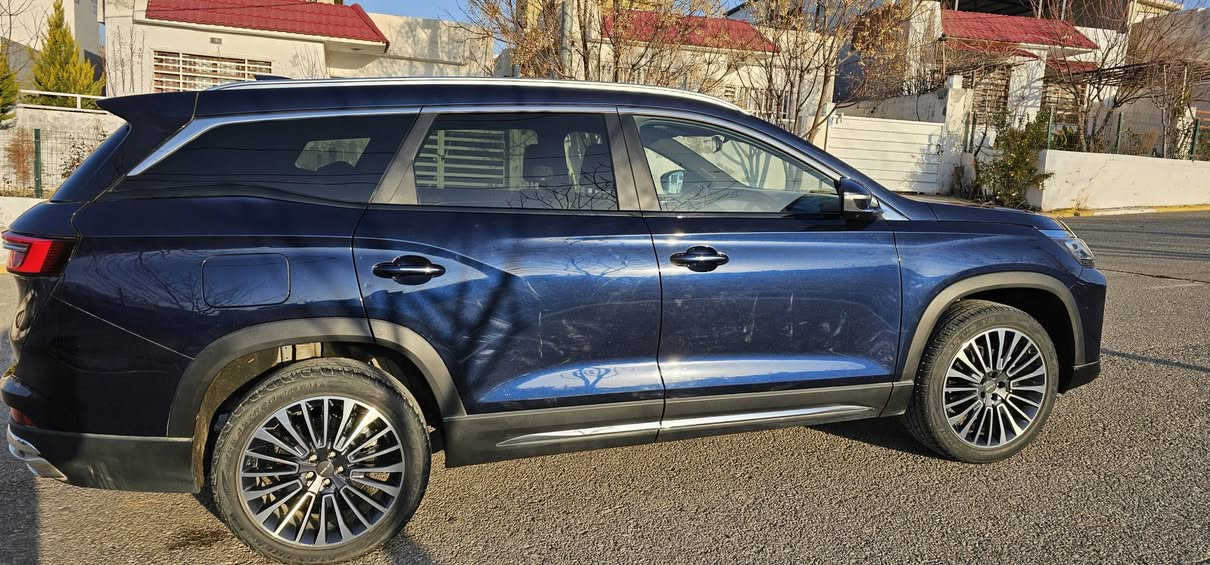 جيتور  PLUS.x90  موديل 2023 
       للبيع   او مراوس 
المراوس حسب القناعه 
السعر عالخاص 
اللون ازرق [حبري ]
محرك 1600 تيربو 
5مقاعد 
السياره فول فول مواصفات 
 حساس امامي خلفي 
رادار امامي خلفي 
كامرا 360 
ترحيب ذكد 
تدفئه كشنات وستيرن 
تاير حجم 20 
بيهه هوايه مواصفات بعد 
السياره بيهه طخه زغيره بالجنطه موضحه بالصوره  والباقي مكفول
السياره ماشيه 19000
صيانه ودهن بالوكاله 
السعر عالخاص 
مكان السياره اربيل 
للاستفسار
***********
*********** أربيل, العراق
