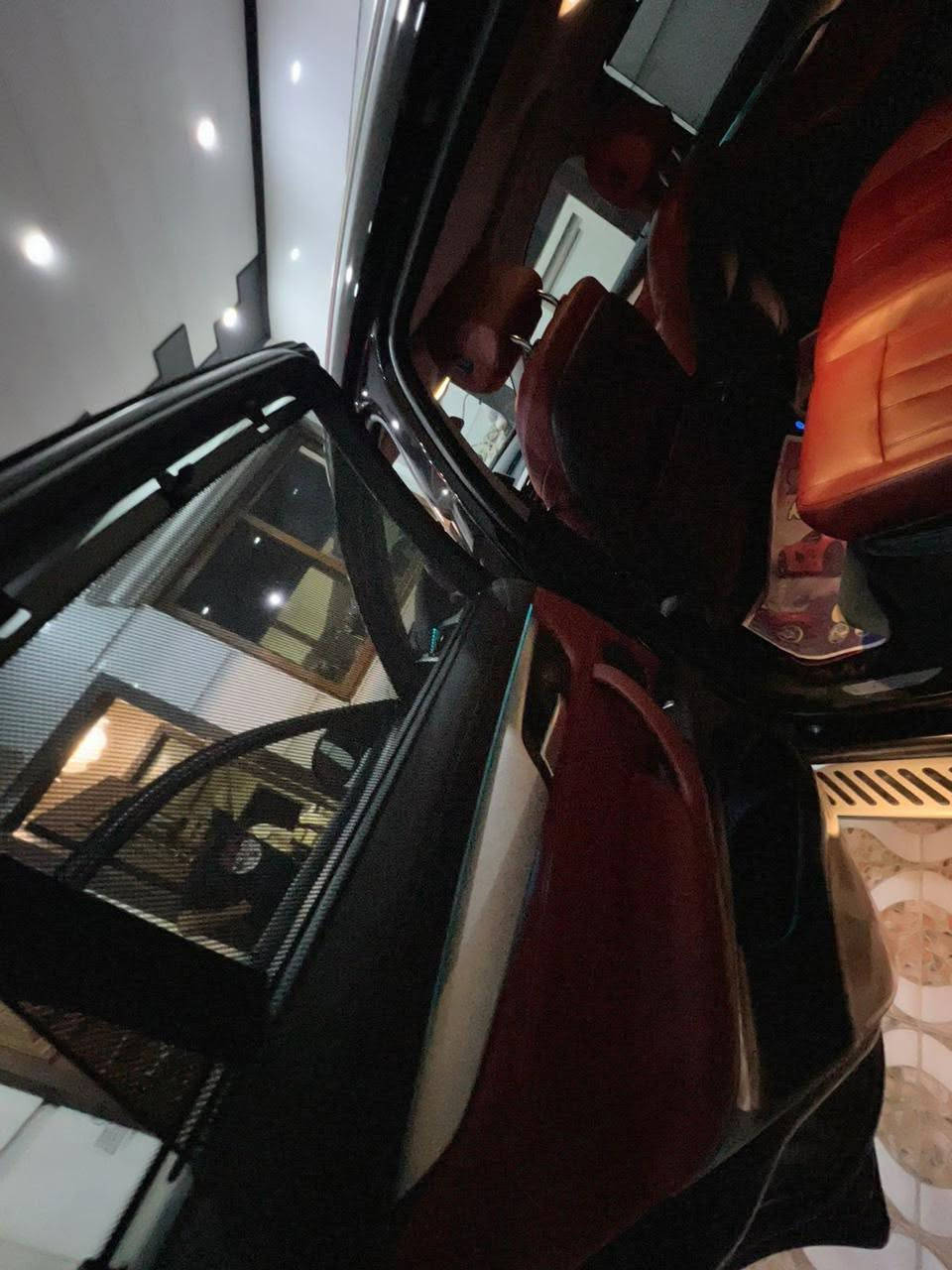 السلام عليكم
سيارة بي ام دبليو X6
مغلفه مات ضمان 10 سنوات  اي شخط ماكو ب سياره

3500 tune turbo
X drive

موديل :- 2018 السيارة من وكالة (((العروش))) خليجي

ماشية :- 74 الف كيلو فقط 

سيارة جديدة بمعنى الكلمة  
سيرفسها ودهنها كلة بوكالة العروش من يوم طلعت لليوم كلش محافظ عليها ماطلعها بس بالمناسبات 
مكفولة كفالة عامة من الصبغ والتبديل كير مكينة وگير جديد 
داخلها نظافة بعدها على وضع وكالة 100٪؜ 
جوها تخمه تاير جديد دنلوب الاصلي ضد البنجر بالاضافة الى السبير بعده منازل للگاع

سيارة بااسمي تحويل ثاني يوم رقمها اربيل جديد وهزتها قبل 10 اشهر مسويها

نظام قيادة اربعة ايكو وكونفرت وسبورت (وسبورت بلاص)
انارة داخلية كاملة بالدشبول7 الوان تتغير 
ابواب شفط 
مري شفط
شاحن تليفون  
وشفتات سرعة
داخل احمر مميز
اربع كامرات 
بصمات
رادارات 
فتحة سقف 
لايتات زنون متحرك وية ستيرن واوتو يقللن ضوة اذا صارت سيارة امامك
كشنات بيها 8 حركات وضعيات 
هندبريك بصمة 
اوتو بريك
تحديد مسار
وبردات ابواب
وبعد هواي ميخلصن

مكانها زيونه
***********
