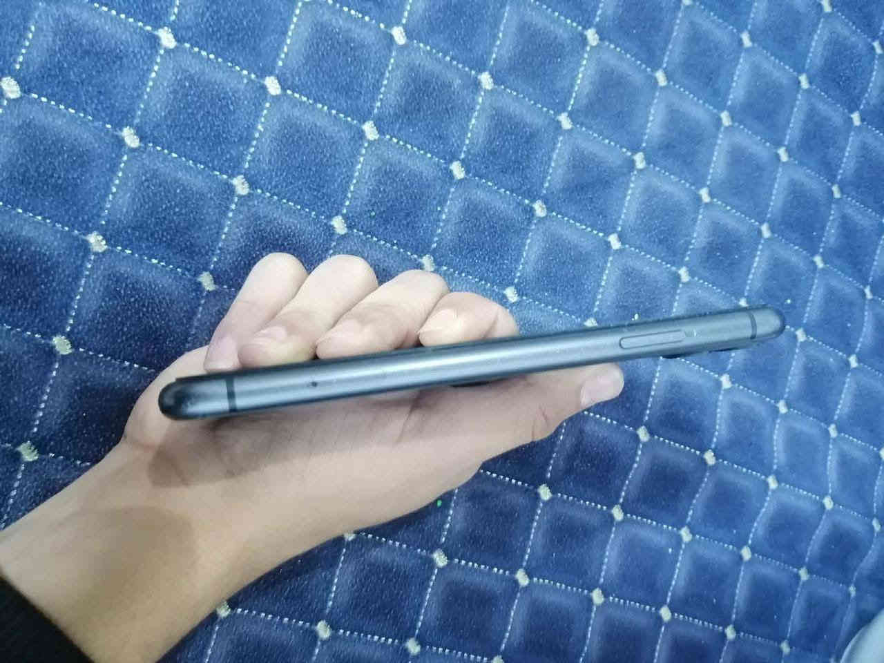 سلام عليكم شباب ايفون 11 العادي البيع البطاريه 77 وبصمه الوجهه واكف لا مبدل شاشه ولا طاب مصلح السعرر 190 بكاني بغداد سبع قصور الرقم واتساب متواجد ***********
