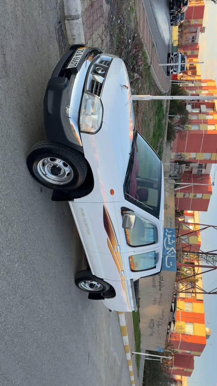 نیسان بیکاب ٢٠١١ ناو سور
گیڕو مەکینە بە شەرت نەکراوەتەوە 
سەنەوەی ڕەقەم تازەیوە بە سەر نەجوە 
سەیارەکە مالی دۆستە
بە نسبەت بۆیاخ دەرگای دوای بۆدی بۆیاخا 
نرخی ١٣٣ وەرقەو ماجلکی کەمی برایانە 
زم ***********
شوین سلیمانی کورد ستی السليمانية, العراق
