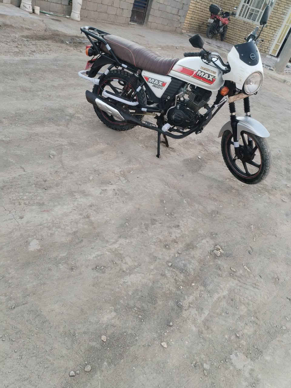 السلام عليكم دراجه دايون البيع موديل 21وراق صولي مكفوله كفاله عامه مكان ناصريه ***********
