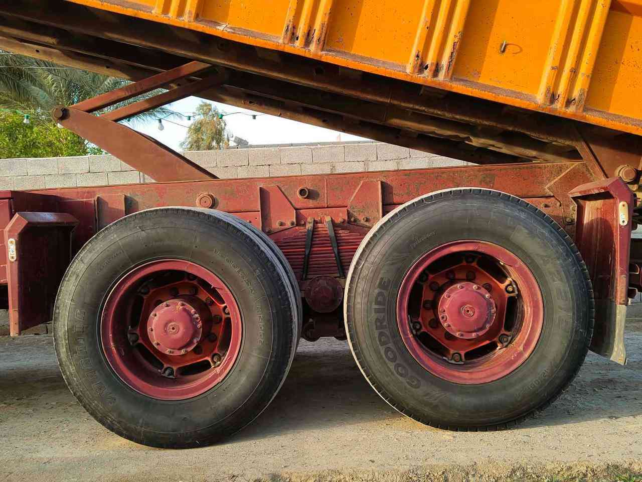 لبي موديل ٨٢ محدثه قماره  
قماره كرواتي 
محرك ٣٥ دبل سوبر 
گير ١٦٠ 
مجموعه جي اف
رقم واسط بالأسم 
سنويه لسنة ٢٨
برماغ ابو الربع 
قلاب بلادي 
قلاب الماني 
تخم تاير 
دبل قمارة 
شاصي مكفول من الصبغ والفطر
مكينه ستندر
***********
