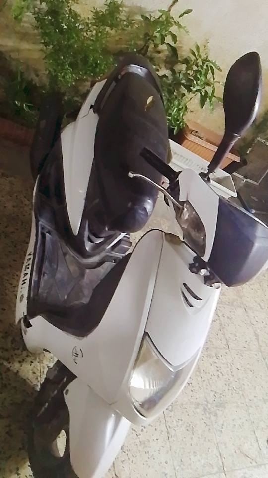 سلام عليكم  دراجة سكنس نثية اي نقص مابيه بس بيه لاستيك ولف عنوان حسينيه راشديه السعر على الخاص ***********
