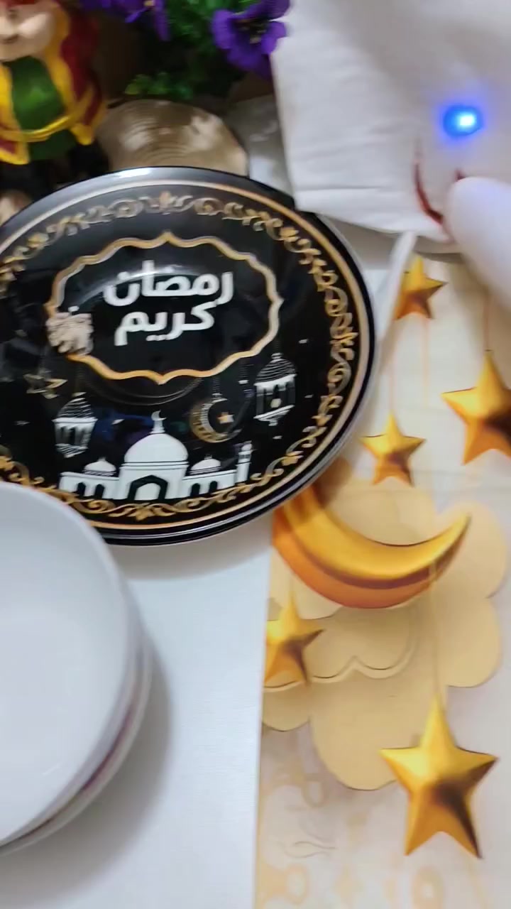 عروض شهر رمضان
بعدج ما مشترية سفرة رمضانية؟ اختاري اللي يعجبج وتوصلج لباب البيت بدون تعب. 
صحن تقديم مقسم (٤ خانات): شكل الوردة المميز، يلم التمر والجوز والحلويات بمكان واحد.
💰 السعر: ٤ قطع بـ ٥ آلاف دينار بس!
​كاسات الشوربة الرمضانية: الحجم المثالي لشوربة العدس الدافئة.
💰 السعر: ٤ قطع بـ ٣ آلاف دينار بس!
كل الأسعار بالصور 
​✅ نقاشات أصلية وألوان زاهية (رمضان كريم).
✅ خامة ممتازة وسهلة التنظيف.
✅ استعجلي اشتري قبل لاتخلص العروض. 
​للطلب أو الاستفسار، راسلونا على الواتساب (*********** ) 📲 
​#رمضان_كريم #تجهيزات_رمضان #مواعين_رمضان #العراق #بغداد #عروض #تسوق #مطبخ #سفرة_رمضانية #بلاش #تخفيضات #رمضان_2026
