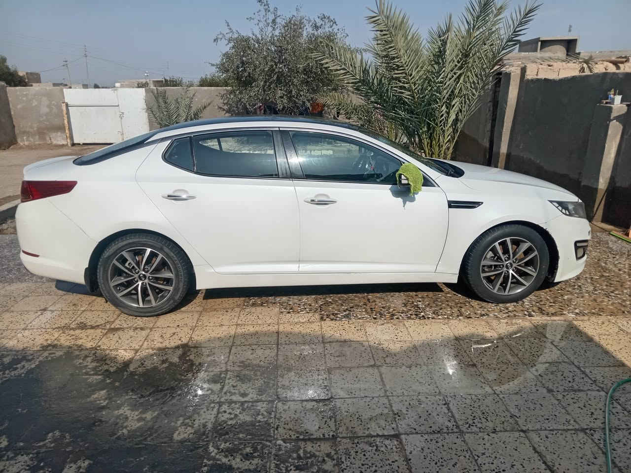 اوبتما 2013رقم بغداد انكليزي 
كامل مواصفات
ماعده جاملغ خلفي شخط مانافذ ومصبوغ وسونار موجود
***********
