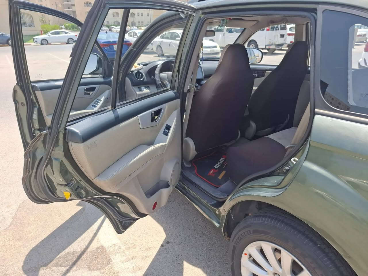 سيارة ليفان x60 موديل ٢٠١٦ رقم بغداد  انكليزي يعني دولي سنويه لغاية ٢٧مكفوله كير محرك اوتوماتيك منظومه تبربد شغاله سياره مامصبوغه الكشر بيه جراد كدامك العنون بغداد النهروان السعر ٦٥ وبيه مجال للإستفسار ***********  او ***********
