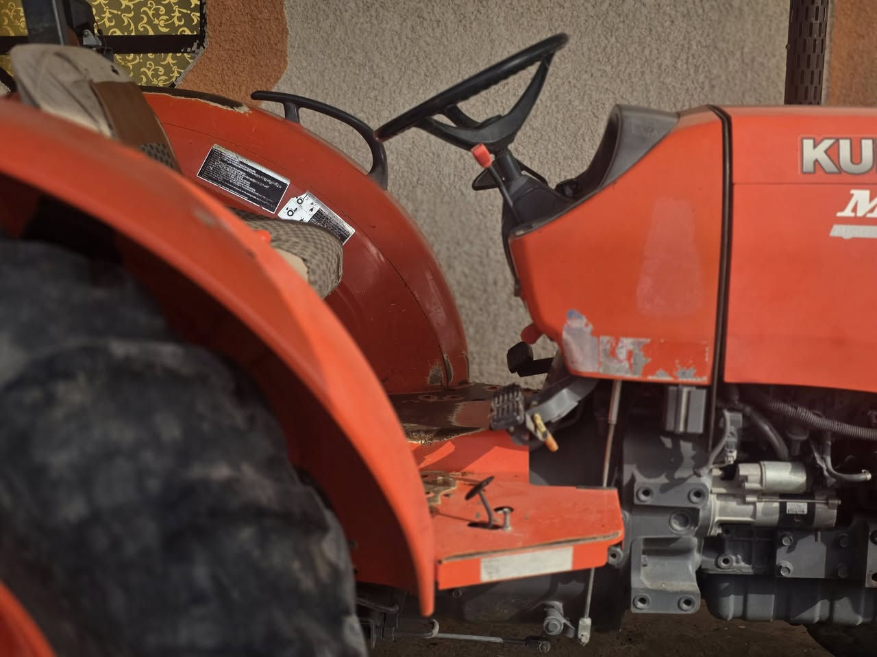 السلام عليكم مكينه كابوته مكفوله من
كير ومحرك وتايرات جاهزه من كلشي للبيع للاستفسار 
الاتصال على هذه الرقم ***********
