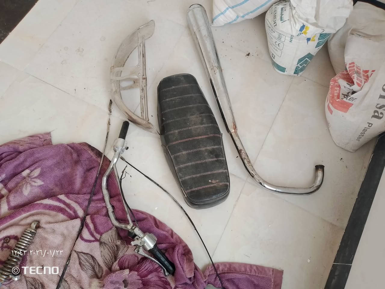 سلام عليكم صاصي كلك البيع كمل هوه وأغراضه كمل عوزه صبغ سعر 125بيه مجال قليل مكان  حي الغدير ***********
